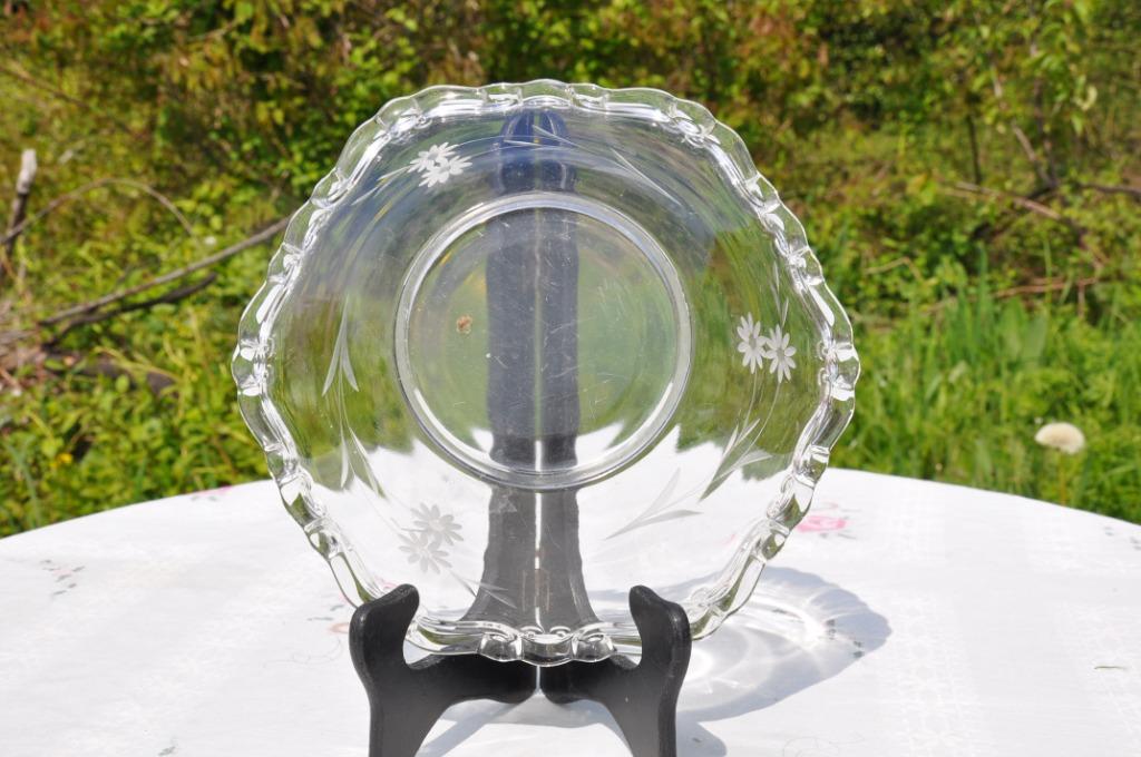 plat saladier fleur taillé a la roue, Antiquités & Art, Enlèvement ou Envoi