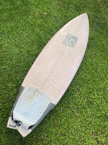 Surfboard 5'10" 33L beschikbaar voor biedingen