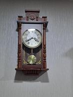 Opwindbare Wandklok met slinger, met sleutel., Maison & Meubles, Accessoires pour la Maison | Horloges, Comme neuf, Analogique