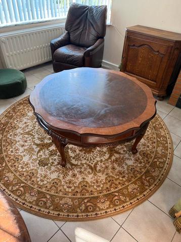 Grande Table Basse Ronde – Bois Sculpté avec tiroirs beschikbaar voor biedingen