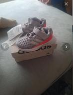 Meisjes adidas grijs/roze maat 21, Kinderen en Baby's, Kinderkleding | Schoenen en Sokken, Adidas, Meisje, Sportschoenen, Nieuw