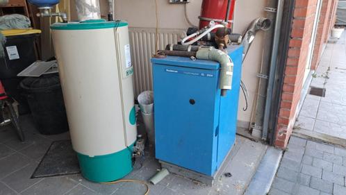 Gasboiler 31kW, accu 130 l, 12 radiatoren, thermo-kleppen, Doe-het-zelf en Bouw, Verwarming en Radiatoren, Gebruikt, Cv-ketel of Combi-ketel
