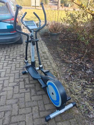 Infiniti x885 crosstrainer beschikbaar voor biedingen