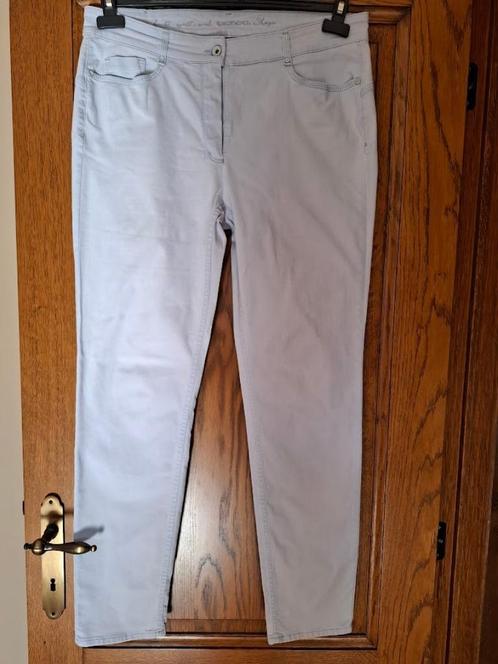 Lichtblauwe jeans, merk Bianca, maat 44, Kleding | Dames, Spijkerbroeken en Jeans, Gedragen, W33 - W36 (confectie 42/44), Grijs