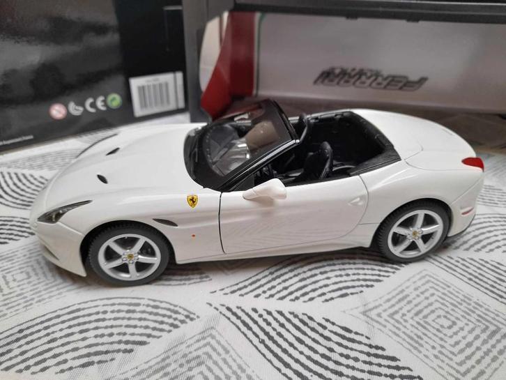 Ferrari 1/18., Hobby & Loisirs créatifs, Voitures miniatures | 1:18, Burago, Enlèvement ou Envoi