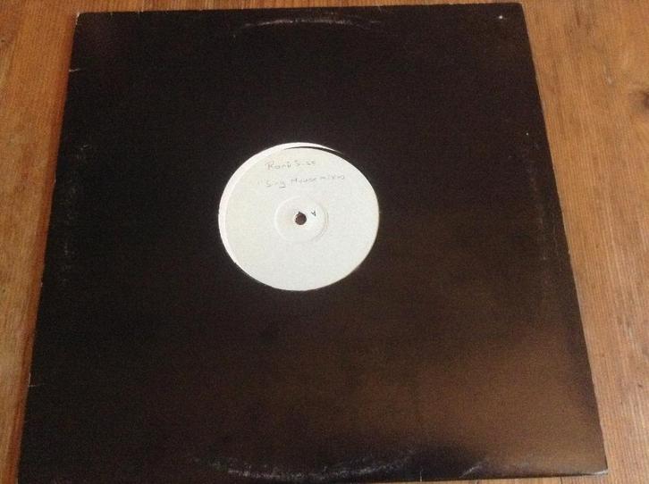 LP Roni Size “Sing (Kenny Dope Mixes) 12” ”, CD & DVD, Vinyles | Dance & House, Utilisé, Drum and bass, 12 pouces, Enlèvement ou Envoi