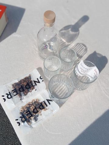 Rum/gin set, water kan en bierboek! beschikbaar voor biedingen