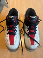 Yonex sportschoenen, Sport en Fitness, Ophalen, Gebruikt