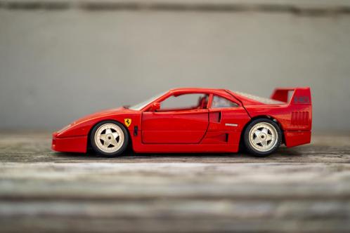 Ferrari F40 1987 - Burago, Hobby & Loisirs créatifs, Voitures miniatures | 1:18, Utilisé, Voiture, Burago, Enlèvement