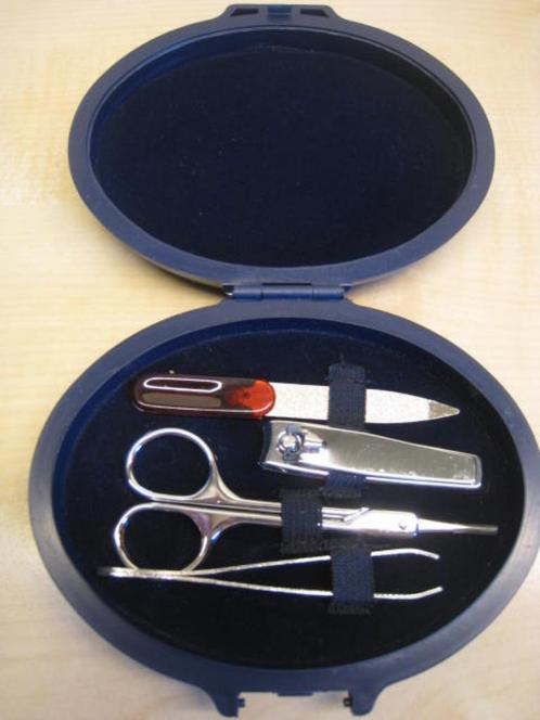 Manicure set : nagelknipper, pincet, schaar, vijl, nieuw !!, Handtassen en Accessoires, Uiterlijk | Cosmetica en Make-up, Ophalen of Verzenden