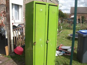 armoire en fer vintage beschikbaar voor biedingen