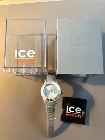 Montre Ice Watch dame gris beschikbaar voor biedingen