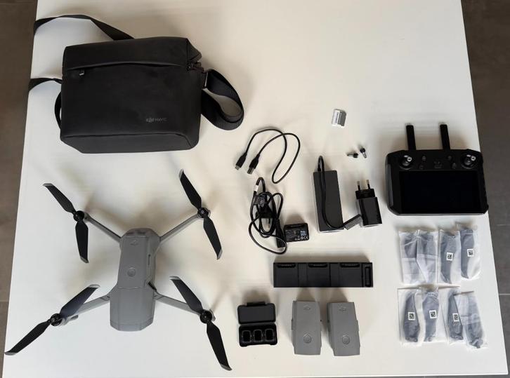 DJI Mavic Air 2 - Fly More Combo met Smart Controller, Audio, Tv en Foto, Drones, Ophalen of Verzenden