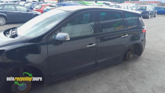 Portier 4Deurs links-voor van een Renault Grand Scenic (TEGN, Auto-onderdelen, Carrosserie, Deur, Renault, Gebruikt, 3 maanden garantie