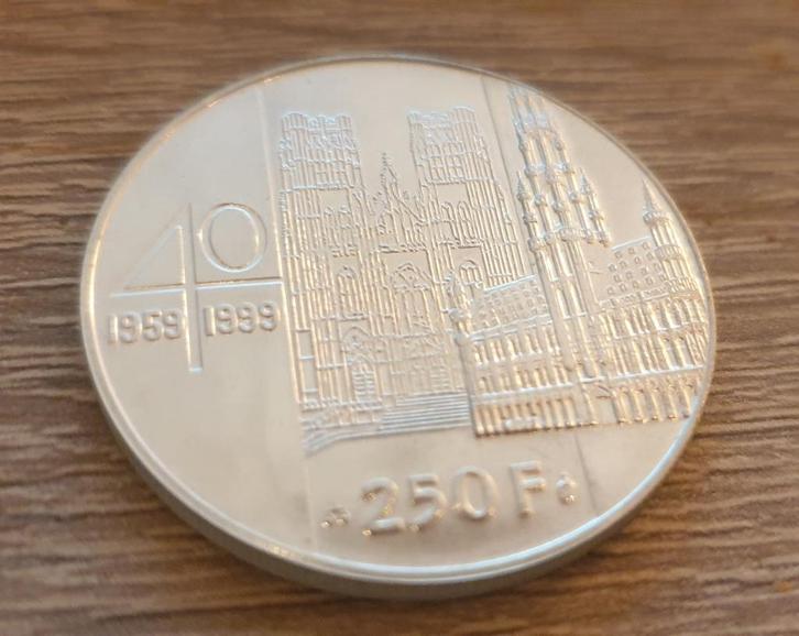 piece 250 francs - Albert et Paola - 40 ans de mariage 1999, Postzegels en Munten, Munten | Europa | Euromunten, Losse munt, Overige waardes