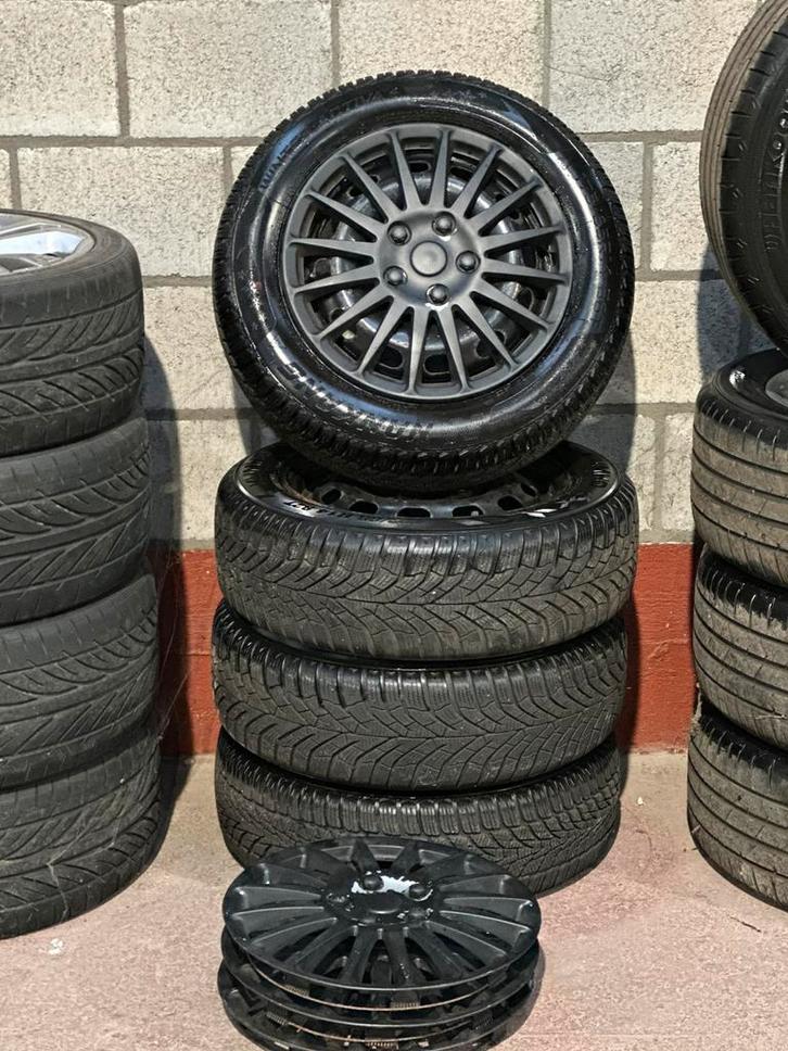 Set 14 inch 4X100 velgen met nagenoeg nieuwe winterbanden, Auto-onderdelen, Banden en Velgen, Banden en Velgen, Winterbanden, 14 inch