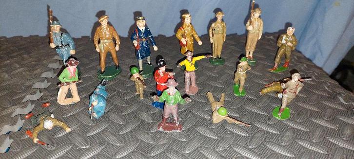 Anciens soldats en métal WOII  mondiale — Lot vintage NB, Collections, Statues & Figurines, Comme neuf, Humain, Enlèvement ou Envoi