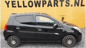 Scherm rechts-voor van een Suzuki Alto (ZAM) beschikbaar voor biedingen