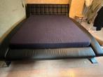 Zwarte kleur, nieuw, alleen het leer is beschadigd., Huis en Inrichting, Slaapkamer | Bedden, Ophalen, Overige materialen, Gebruikt