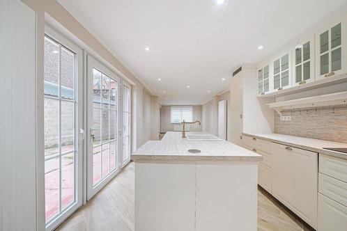 Maison à vendre à Couillet, Immo, Huizen en Appartementen te koop, Vrijstaande woning, D