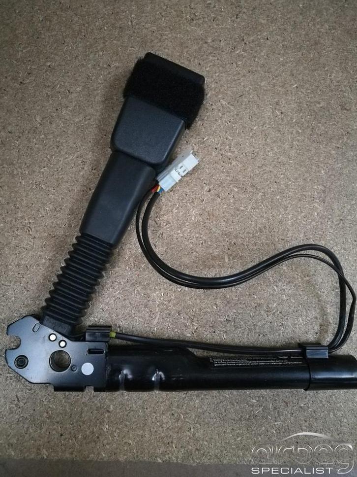 BMW F20 F30  1-serie 3-serie links voor gordel spanner, Auto-onderdelen, Dashboard en Schakelaars, BMW, Gebruikt, Ophalen of Verzenden