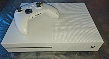 Xbox one S 1tb,1 manette, 9 jeux ou sans 