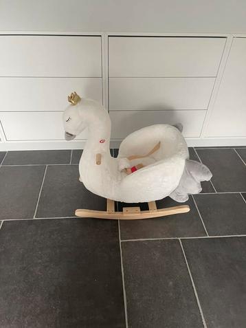 Hobbel zwaan beschikbaar voor biedingen