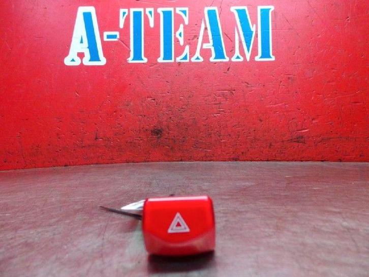 INTERRUPTEUR DE FEUX DE DETRESSE Nissan Micra (K12) (06019), Autos : Pièces & Accessoires, Tableau de bord & Interrupteurs, Nissan