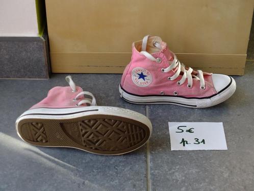 3 paires de chaussures Converse filles pointures 26 et 31, Kinderen en Baby's, Kinderkleding | Schoenen en Sokken, Gebruikt, Schoenen
