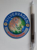 Vintage souvenir sticker Silvervägen/Storforsen jaren '90, Verzamelen, Stickers, Verzenden