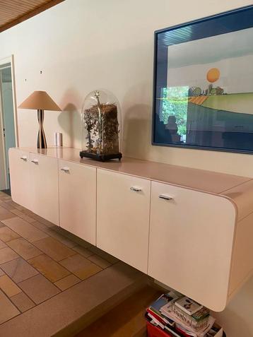 Vintage hangdressoir in goede staat, Huis en Inrichting, Kasten | Dressoirs, Ophalen, Overige materialen, Gebruikt, 200 cm of meer