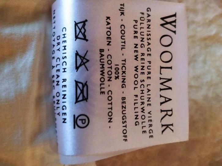 Matrasoplegger zuiver scheerwol, Huis en Inrichting, Stoffering | Tapijten en Vloerkleden, Zo goed als nieuw, Crème, Ophalen