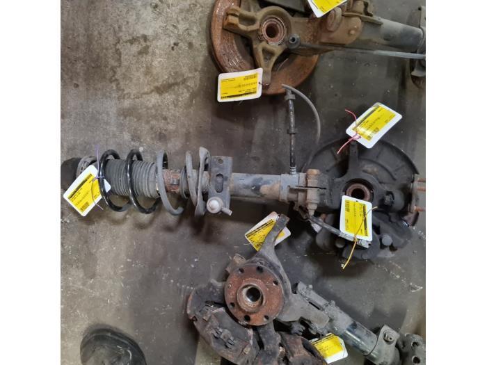 Schokdemperpoot rechts-voor van een Seat Ibiza, Auto-onderdelen, Ophanging en Onderstel, Seat, Gebruikt, 3 maanden garantie, Ophalen of Verzenden