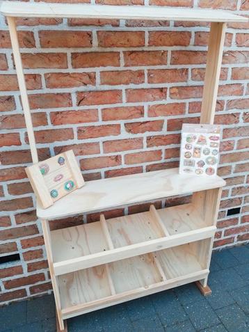 nieuwe grote houten winkel eigen atelier zeer sterk
 beschikbaar voor biedingen