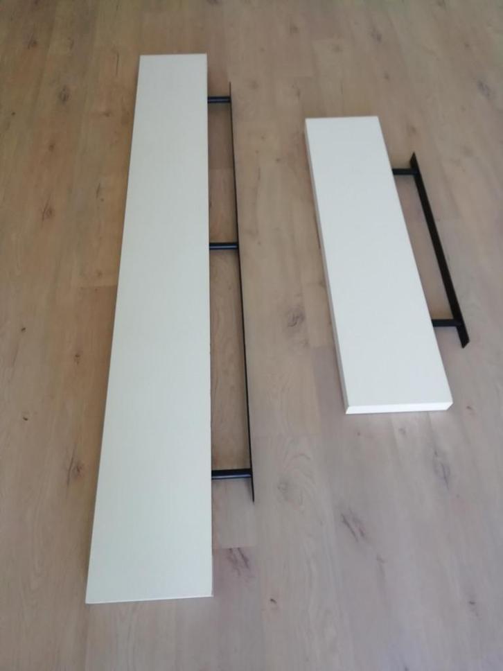 Twee wandplanken, Huis en Inrichting, Woonaccessoires | Wandplanken en Boekenplanken, Zo goed als nieuw, Ophalen