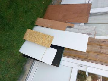 Overschot planken/ hout beschikbaar voor biedingen