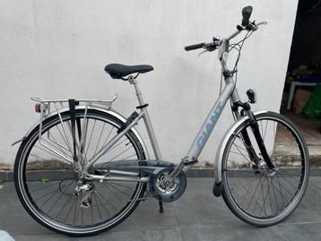 Giant Tourer T6 damesfiets (Shimano Alivio 3x7) maat 45 beschikbaar voor biedingen