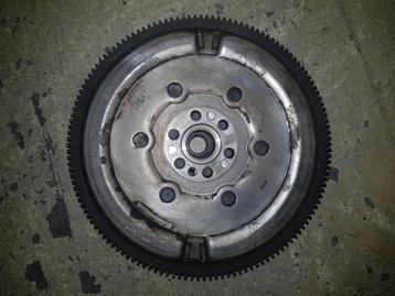  Vliegwiel Dacia Duster 1.2 TCE 16V 2017 beschikbaar voor biedingen