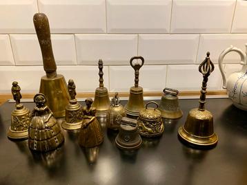 Verzameling antieken belletjes beschikbaar voor biedingen