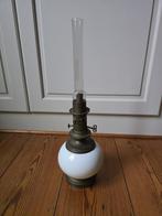 Witte porseleinen  olielamp, Antiek en Kunst, Ophalen