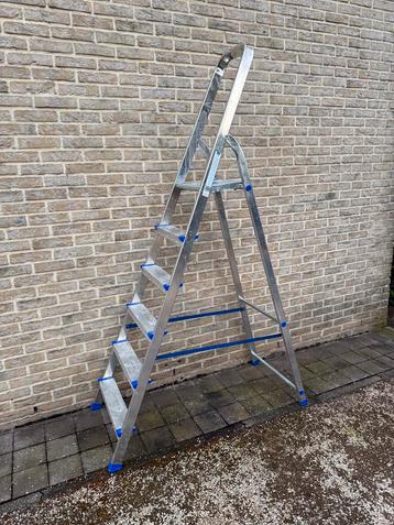 Trapladder aluminium Gamma 6 treden. beschikbaar voor biedingen