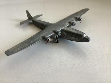 ARMSTRONG WITHWORTH ~ DINKY TOYS ~ MECCANO beschikbaar voor biedingen