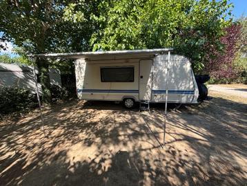 Caravane Adria 502 DK, Jusqu'à 5, Réfrigérateur, 5 à 6 mètres, Lit fixe