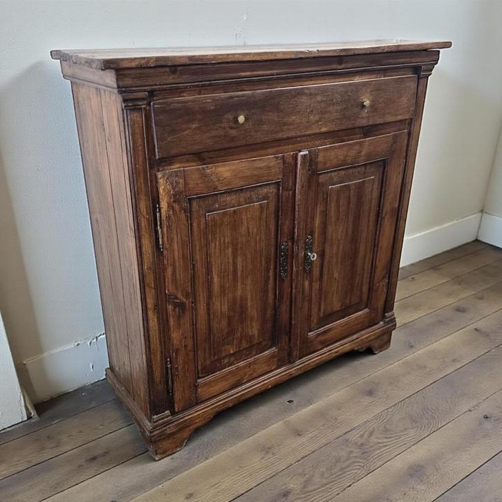 Vintage ondiep houten kastje / commode, Kinderen en Baby's, Kinderkamer | Commodes en Kasten, Commode, Ophalen of Verzenden