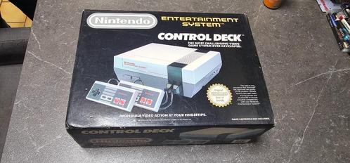 Nintendo NES in de Control Deck Box, Games en Spelcomputers, Spelcomputers | Nintendo NES, Gebruikt, Ophalen of Verzenden