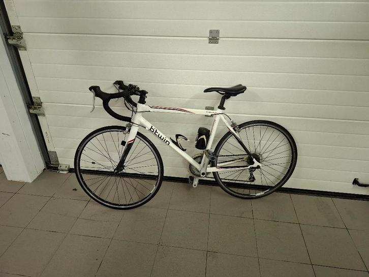 B’Twin Triban racefiets wit – goede staat, Vélos & Vélomoteurs, Vélos | Vélos de course, Utilisé, Femmes, Autres marques, Autres dimensions