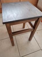 Klein houten tafeltje, Huis en Inrichting, Tafels | Bijzettafels, Ophalen
