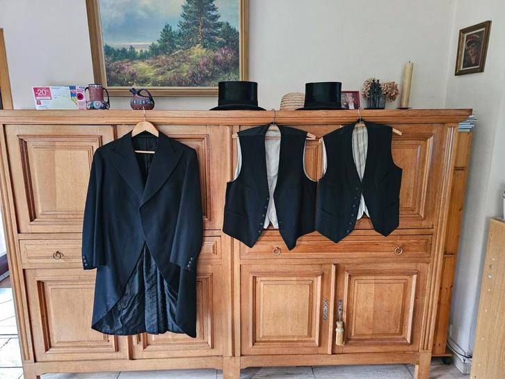 originele hoeden, gilets en pitteleer, Antiek en Kunst, Antiek | Kleding en Textiel, Ophalen