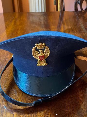 ORIGINELE ITALIAANSE SCHUTTERPET beschikbaar voor biedingen