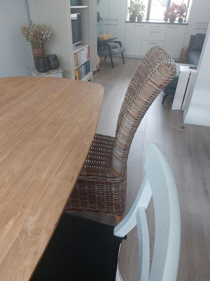 2 robuuste rieten eetkamerstoelen zgan, Huis en Inrichting, Stoelen, Zo goed als nieuw, Ophalen